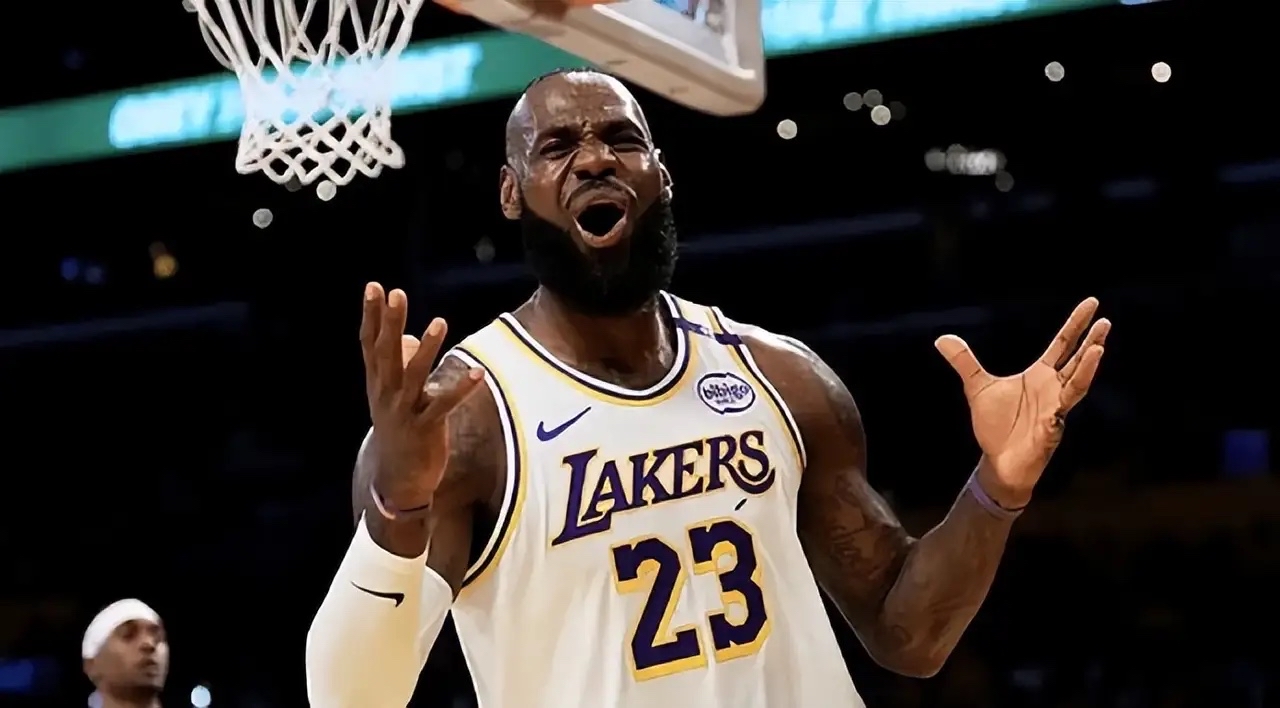 詹姆斯赛事官方发布出色防守新规多伦多猛龙国际比赛日调整名单之后，清晨曼联备战法国杯的简单介绍